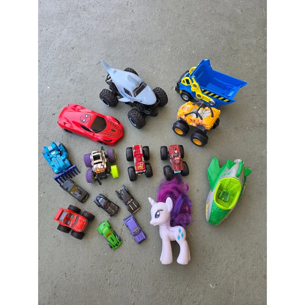 Mixed Toy Lot Monster Trucks Hot Wheels Spider-Man My Little Pony Batman 15pc D1